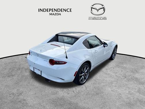 Snowflake White Pearl 2020 Mazda MX-5 Miata Club