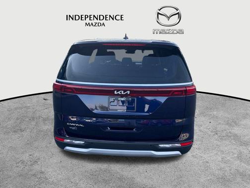 2023 Kia Carnival LX