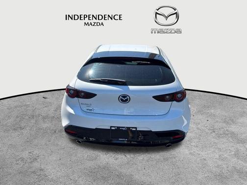 Snowflake White Pearl 2026 Mazda Mazda3 2.5 S Carbon Edition