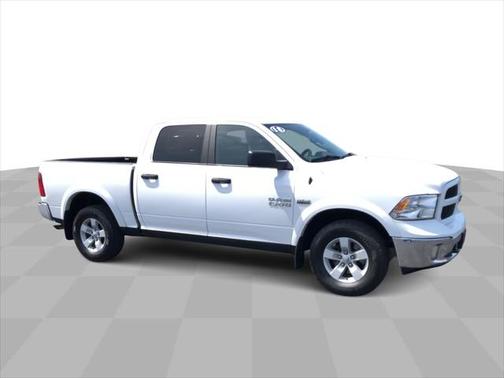 2018 RAM 1500 SLT