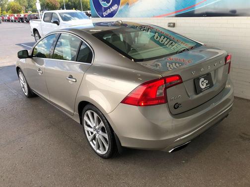 2016 Volvo S60 Inscription T5 Drive-E Platinum