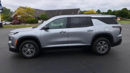 2024 Chevrolet Traverse LT