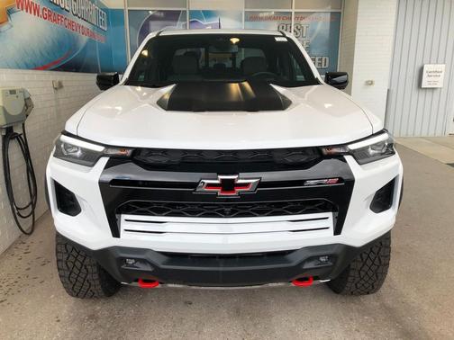 2024 Chevrolet Colorado ZR2