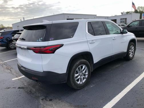 2023 Chevrolet Traverse LS