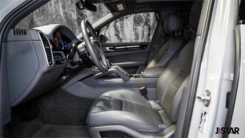2022 Porsche Cayenne Platinum Edition