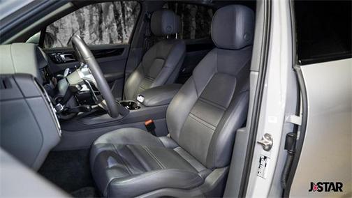 2022 Porsche Cayenne Platinum Edition
