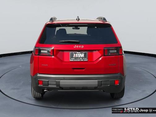 Red Hot Pearlcoat 2026 Jeep Cherokee Laredo