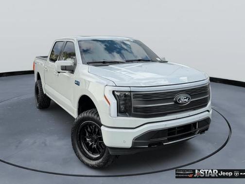 Avalanche 2024 Ford F-150 Lightning LARIAT