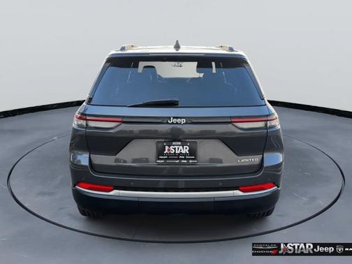 Baltic Gray Metallic Clearcoat 2026 Jeep Grand Cherokee Limited