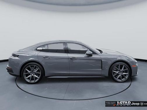 2025 Porsche Panamera Turbo