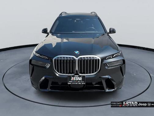 Black Sapphire Metallic 2025 BMW X7 xDrive40i