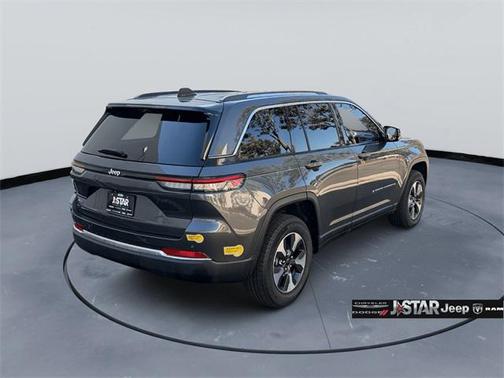 2022 Jeep Grand Cherokee 4xe Base
