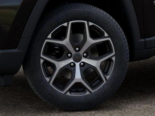 Diamond Black Crystal Pearlcoat 2026 Jeep Compass Limited