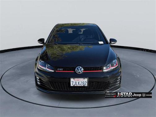 2015 Volkswagen Golf GTI 2.0T SE 4-Door