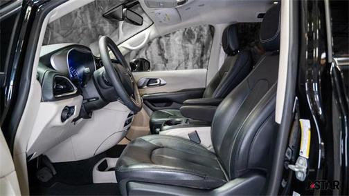 2022 Chrysler Pacifica Hybrid Touring L