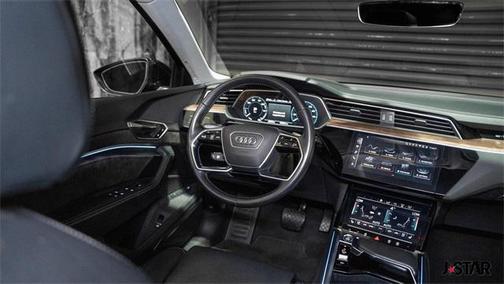 2019 Audi e-tron Premium Plus