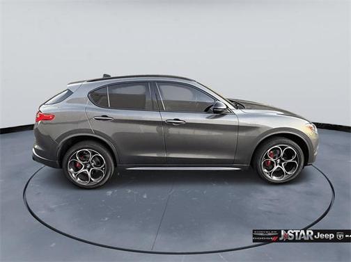 2023 Alfa Romeo Stelvio Veloce AWD
