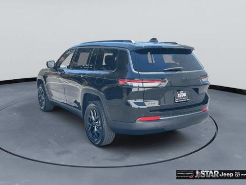Diamond Black 2026 Jeep Grand Cherokee L Altitude