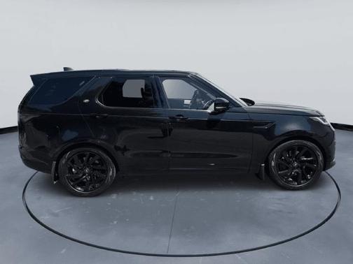Santorini Black Metallic 2024 Land Rover Discovery P360 Dynamic SE