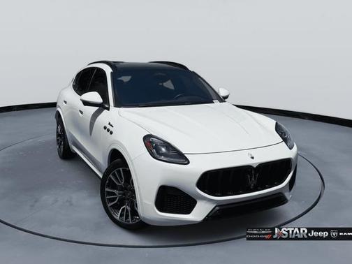 Bianco 2023 Maserati Grecale Modena