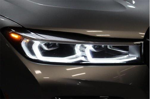 2021 BMW 750 i xDrive