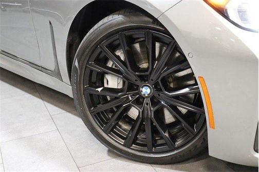 2021 BMW 750 i xDrive