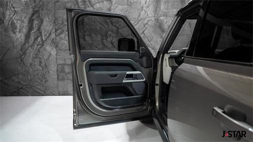 2023 Land Rover Defender 110 X-Dynamic SE