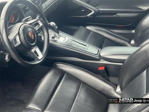 2019 Porsche 911 Carrera 4 GTS