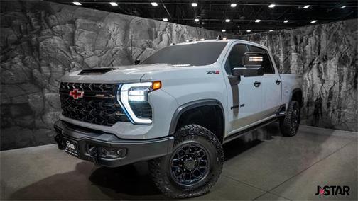2025 Chevrolet Silverado 2500 4WD Crew Cab Standard Bed ZR2