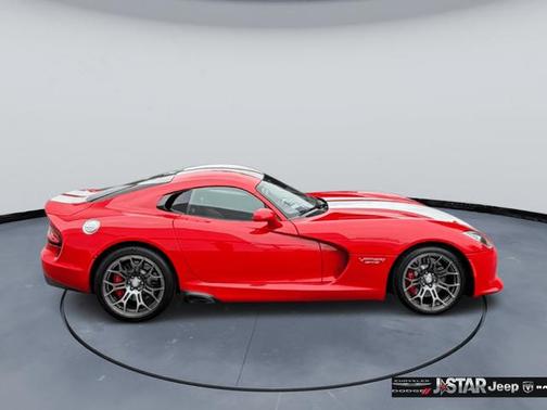 Adrenaline Red 2017 Dodge Viper GTS