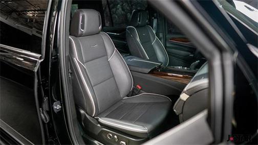 2023 Cadillac Escalade ESV Premium Luxury