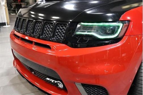 Photo 4 of 56 of 2020 Jeep Grand Cherokee Trackhawk