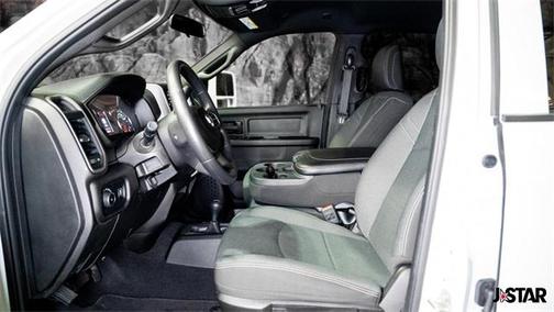 2024 RAM 2500 Tradesman Crew Cab 4x4 6'4' Box