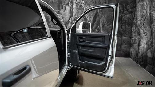 2024 RAM 2500 Tradesman Crew Cab 4x4 6'4' Box