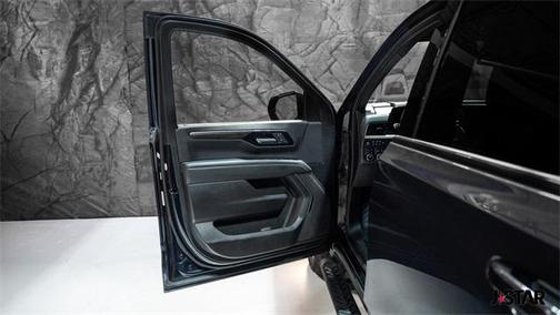 2025 Chevrolet Suburban 4WD Z71