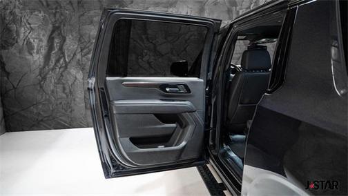 2025 Chevrolet Suburban 4WD Z71