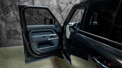 2022 Land Rover Defender 110 S