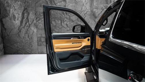 2024 Jeep Grand Wagoneer L Series III 4x4