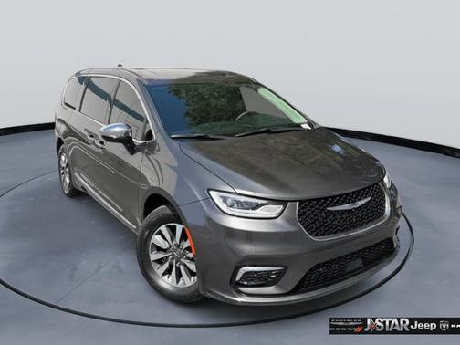 Granite Crystal Metallic Clearcoat 2023 Chrysler Pacifica Hybrid Limited