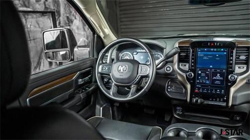 2024 RAM 2500 Laramie Crew Cab 4x4 6'4' Box