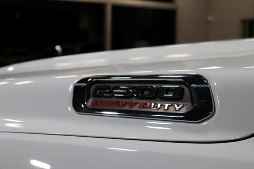 2023 RAM 2500 Laramie Crew Cab 4x4 6'4' Box