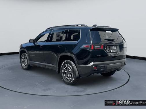 Diamond Black Crystal Pearlcoat 2026 Jeep Cherokee Limited