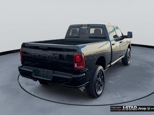 Diamond Black Crystal Pearlcoat 2025 RAM 2500 Laramie Crew Cab 4x4 6'4' Box