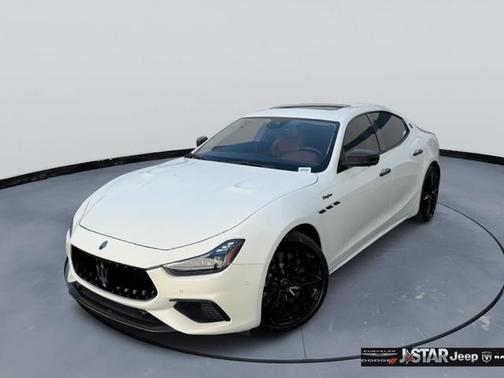 Bianco 2021 Maserati Ghibli Trofeo