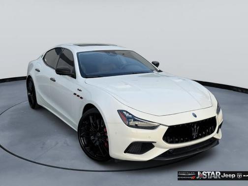 Bianco 2021 Maserati Ghibli Trofeo