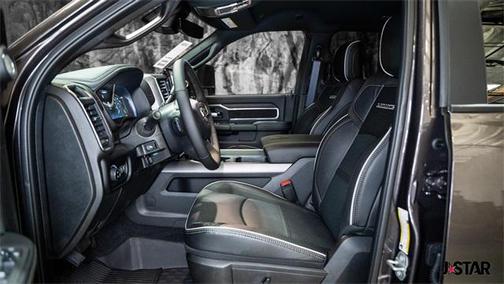 2025 RAM 3500 Laramie Crew Cab 4x4 8' Box