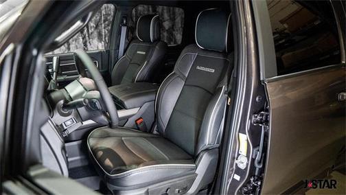 2025 RAM 3500 Laramie Crew Cab 4x4 8' Box