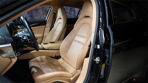 2022 Porsche Panamera E-Hybrid 4