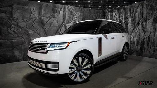2024 Land Rover Range Rover P615 SV