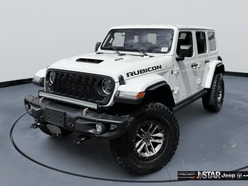 Bright White Clearcoat 2024 Jeep Wrangler Rubicon 392